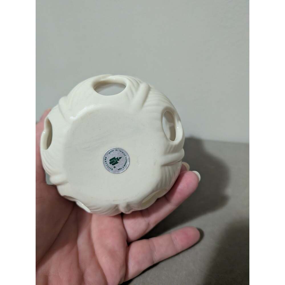 Vtg PartyLite Ivory Ceramic Tulip Votive Tealight Candle Holder Retired P0246 - Picture 5 of 9